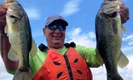 Outdoor Legend Teaches How to Catch BIG Bass